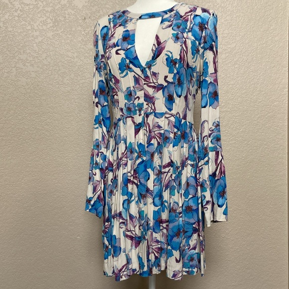 Sale! Beautiful Free People floral dress, size 10, in great condition. - Picture 1 of 14